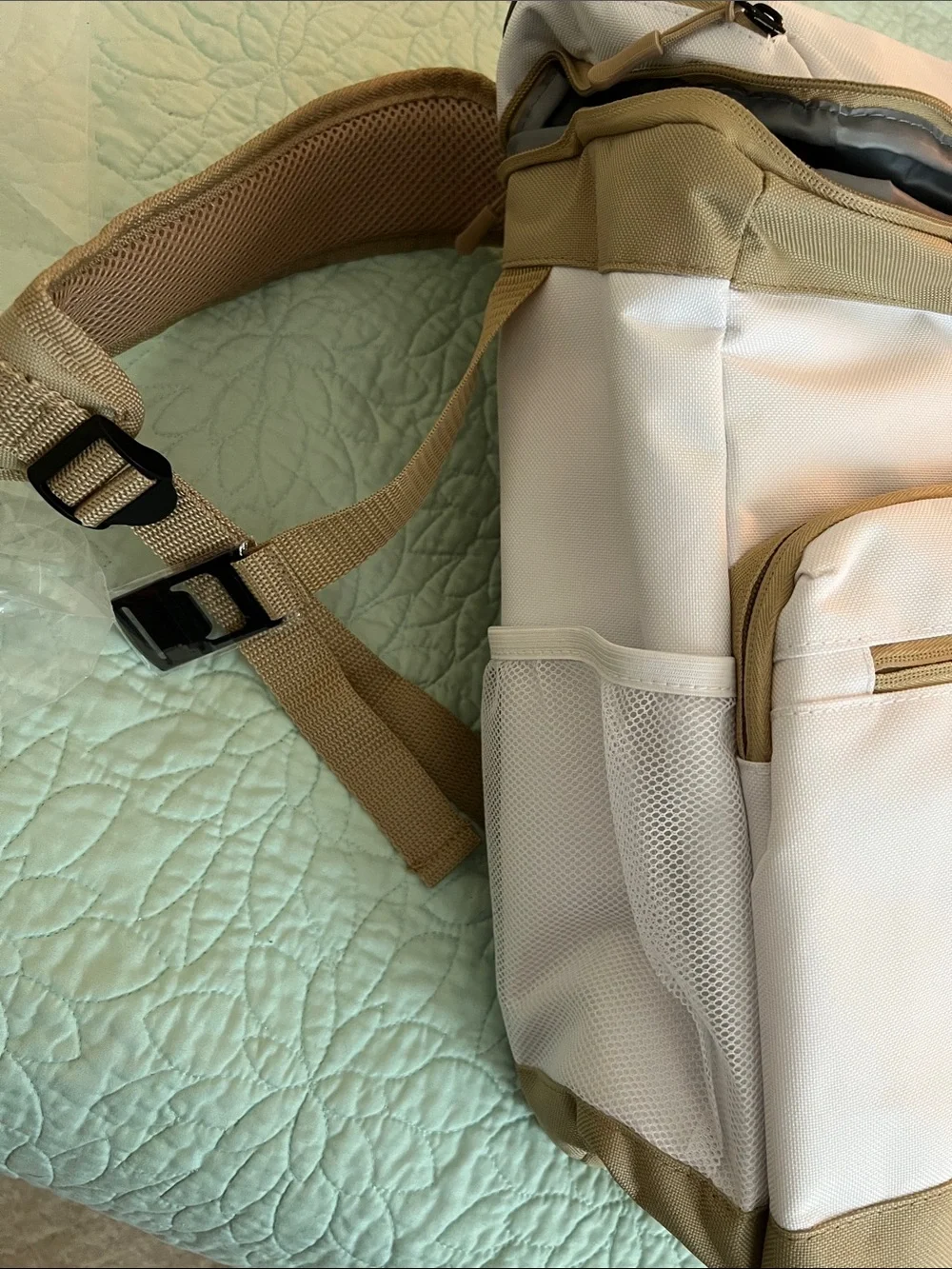 Tommy Bahama Cooler Backpack New 4 Zipper Areas and bottle opener attached
